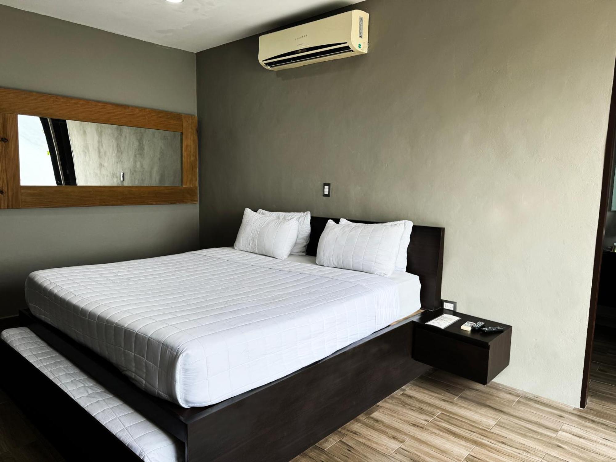 Cardedeu Hotel Lago De Coatepeque El Congo Eksteriør billede